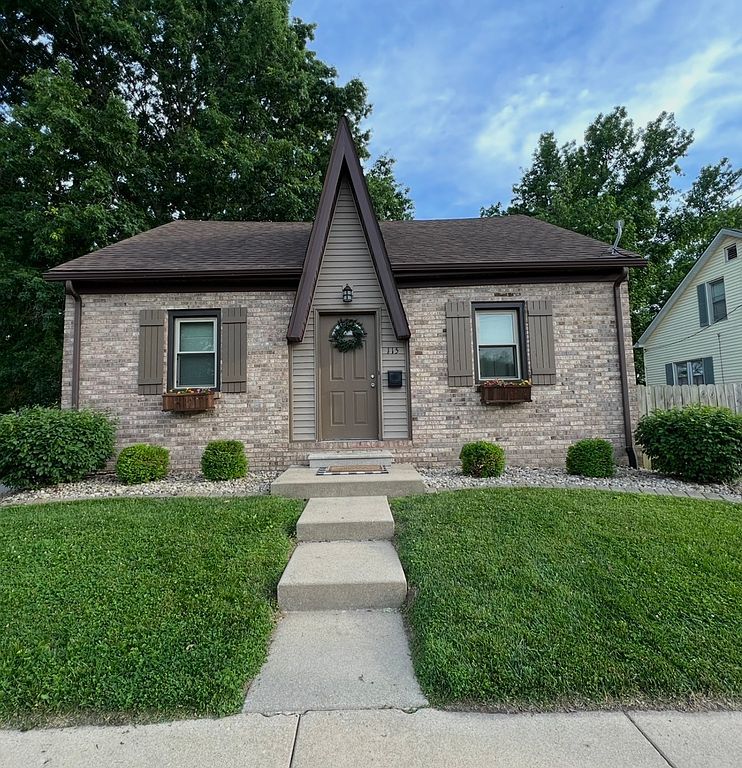 115 W 4th St - Property Image