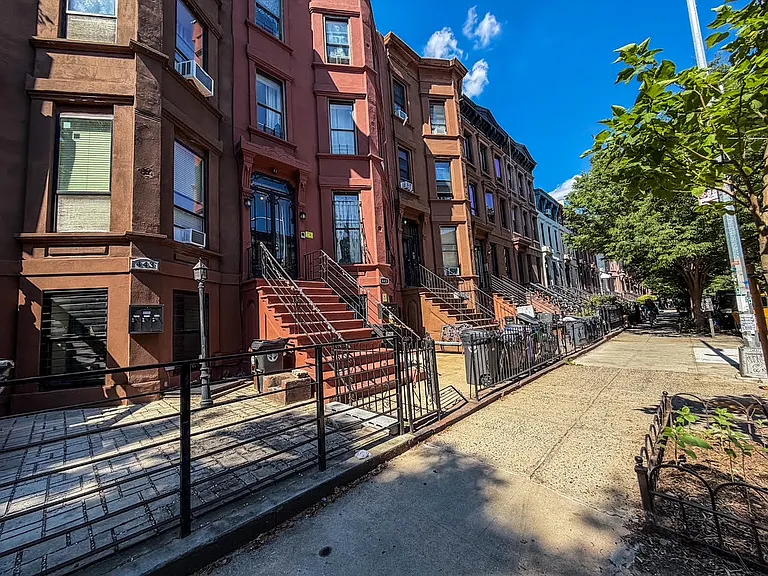 445 Putnam Ave #2 — Photo 7