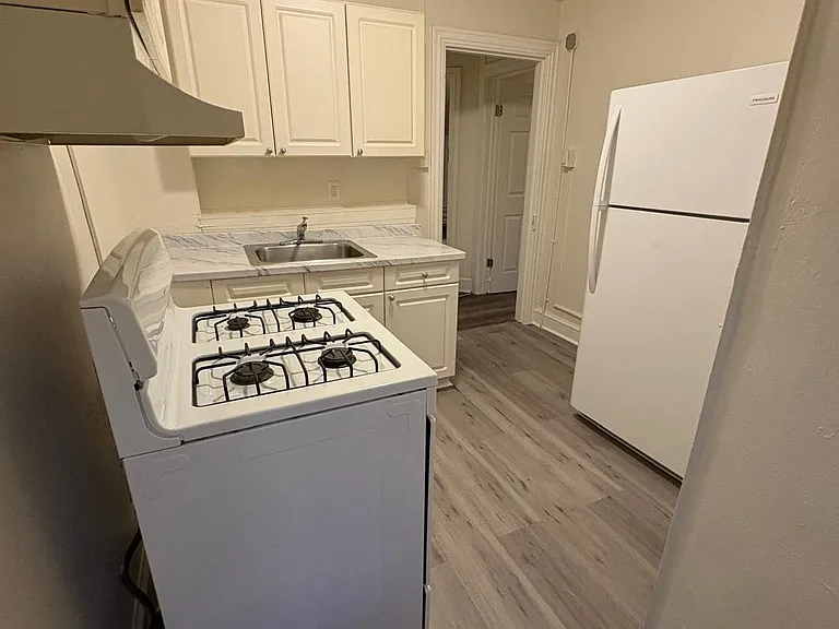 427 N 5th St #3 — Photo 2