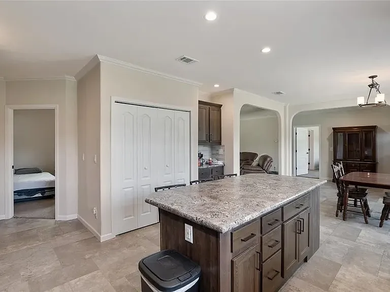 16054 SW 40th St — Photo 48