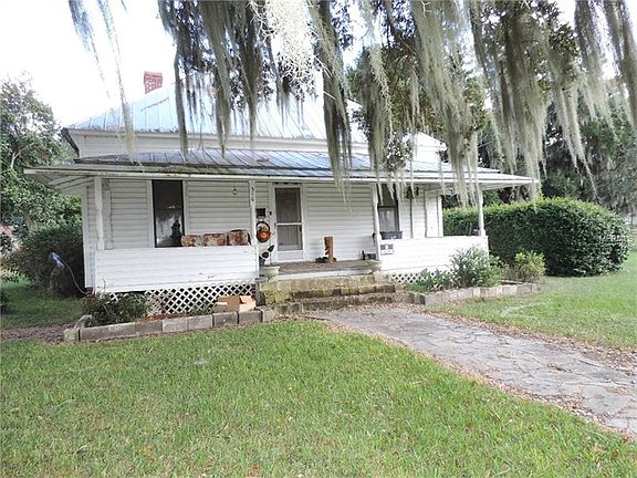 3rd image of 310 N Tecumseh Ave