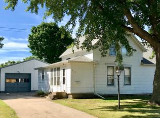 512 Spring St, Redwood Falls, MN 56283