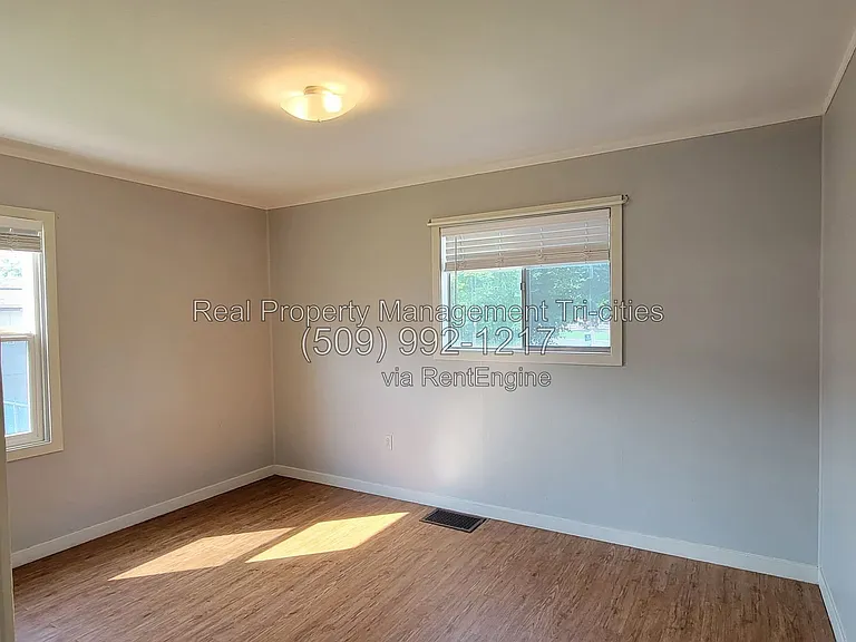 312 Goethals Dr — Photo 7