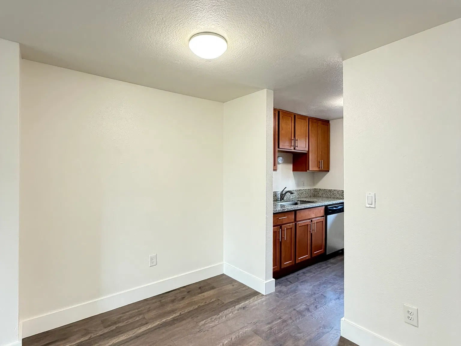 2 bed, 795 sqft, $1,395 — Photo 3