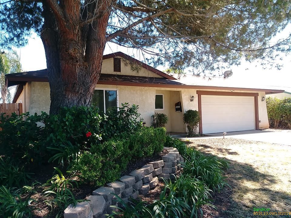 1st image of 1249 Siggson Ave