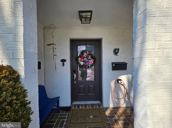 315 N Maple Ave, Falls Church, VA 22046