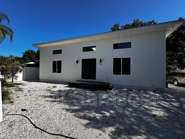 1143 Myrtle St, Sarasota, FL 34234