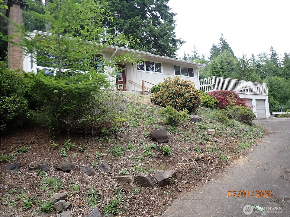 1st image of 620 W Harriet Avenue