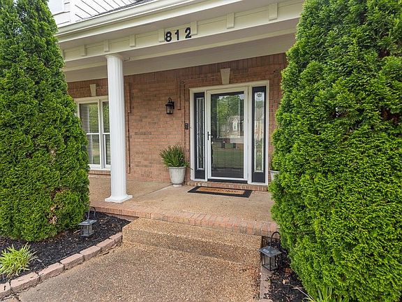 2nd image of 812 Planters Ridge Dr