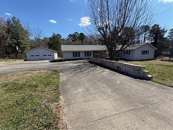 3rd image of 6364 Kimesville Rd