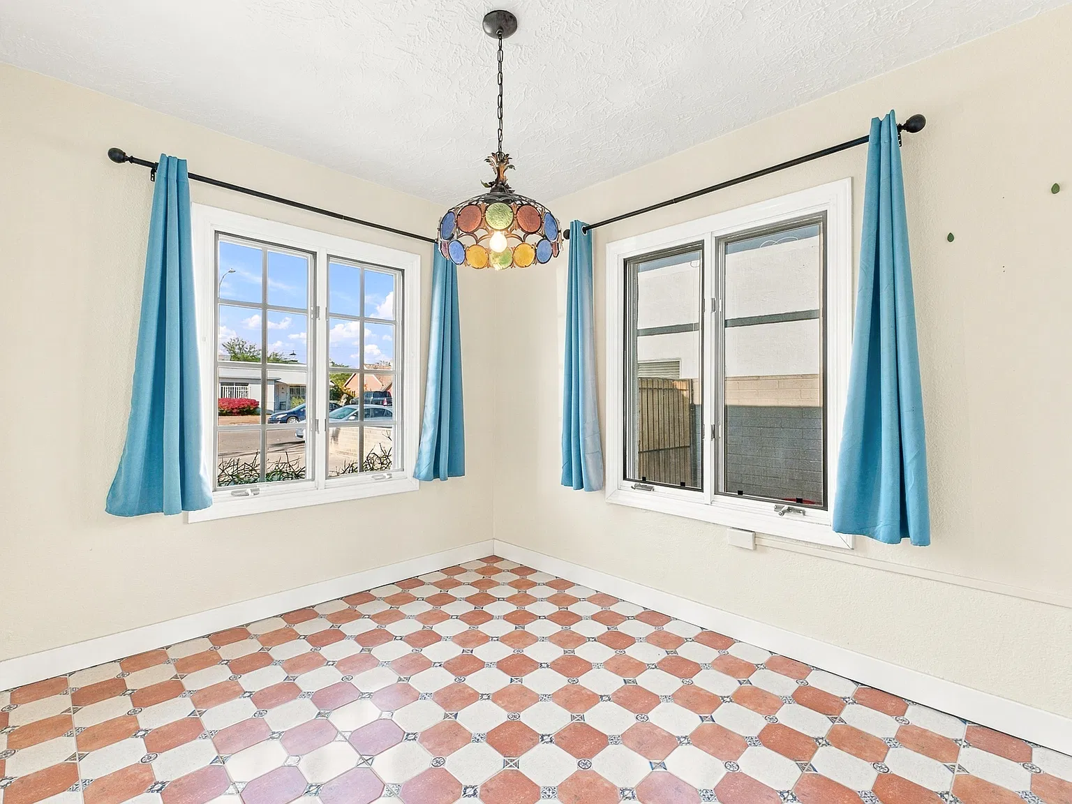 2 bed, 1078 sqft, $1,900 — Photo 4