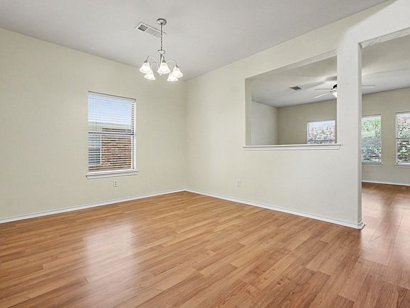 4th image of 3425 Hermalinda Dr