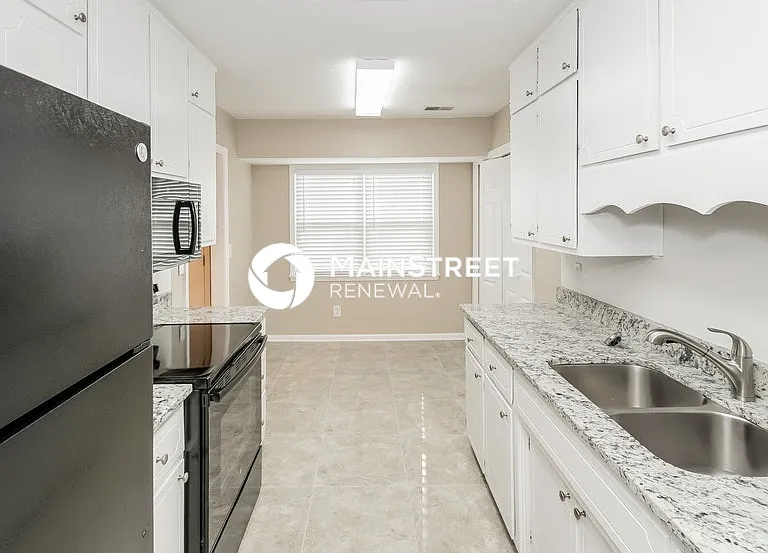 525 Oak Crest Dr — Photo 6
