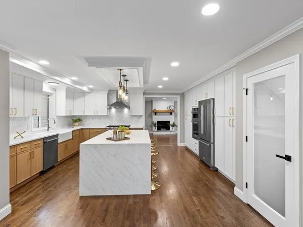 12 Brookside Ln, Norfolk, MA 02056