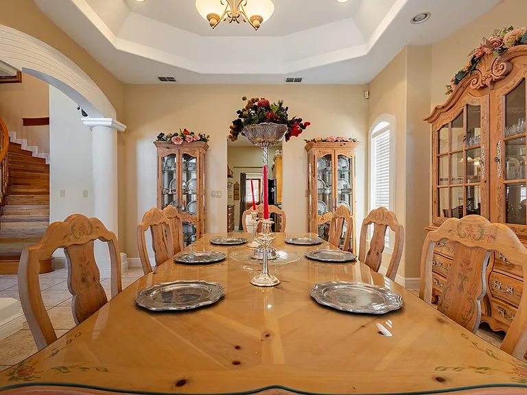 2201 Zacatecas Dr — Photo 17