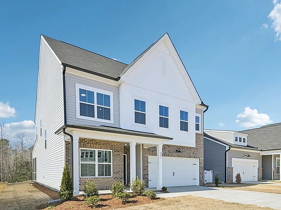 Exterior - Graceful lines and classic charm never fade.