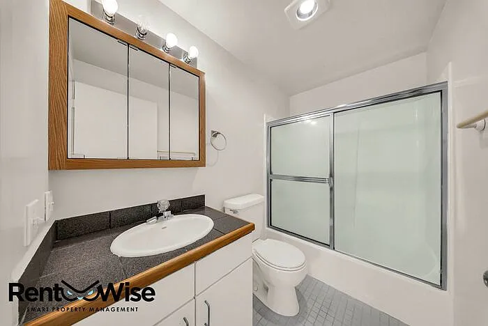 68 McCoppin St #8 — Photo 15
