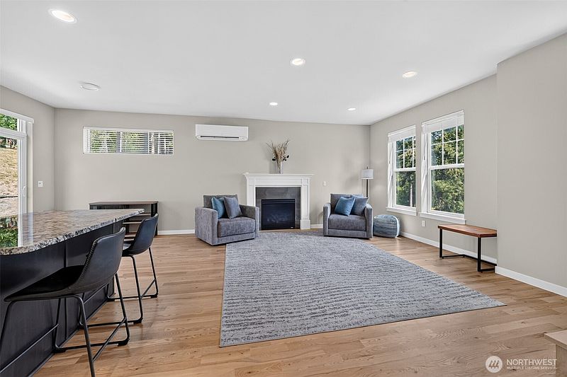 5th image of 141 E Allynview Drive