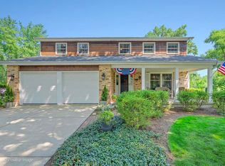 1401 Sussex Rd, Naperville, IL 60540