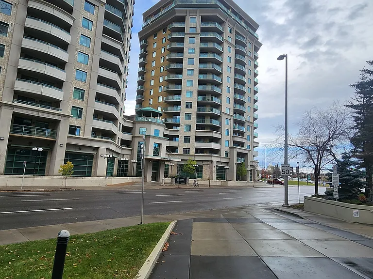 1121 6th Ave SW #813 — Photo 31
