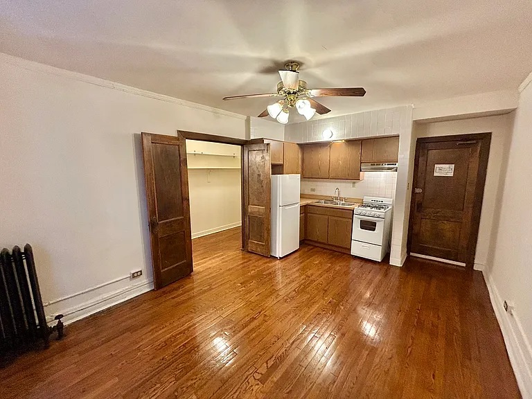 2256 N. Cleveland — Photo 22