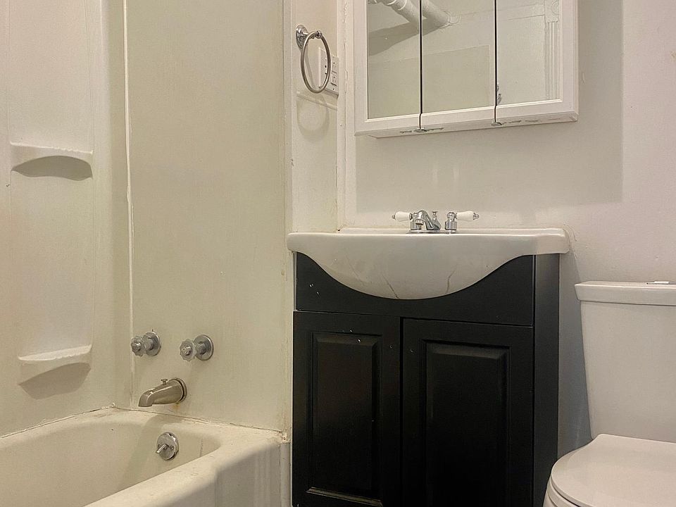2nd image of 95 Green St #1