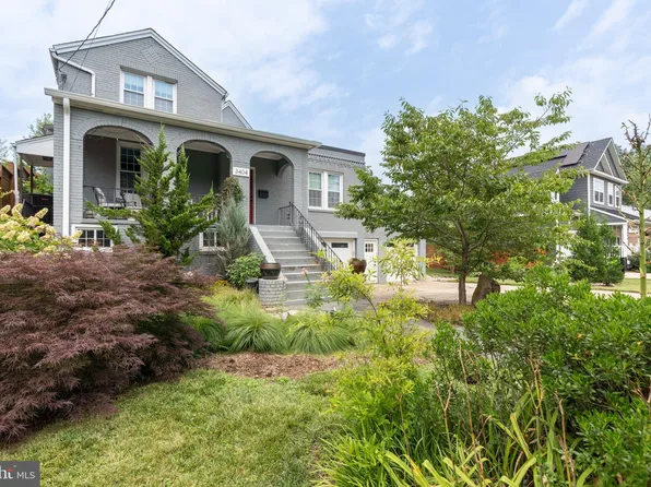 3404 Upshur St, Brentwood, MD 20722