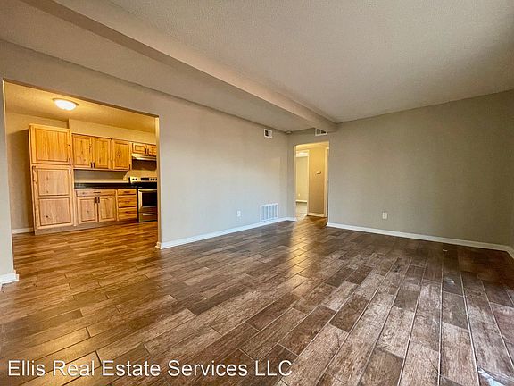 4th image of 959 W 42nd St APT 201