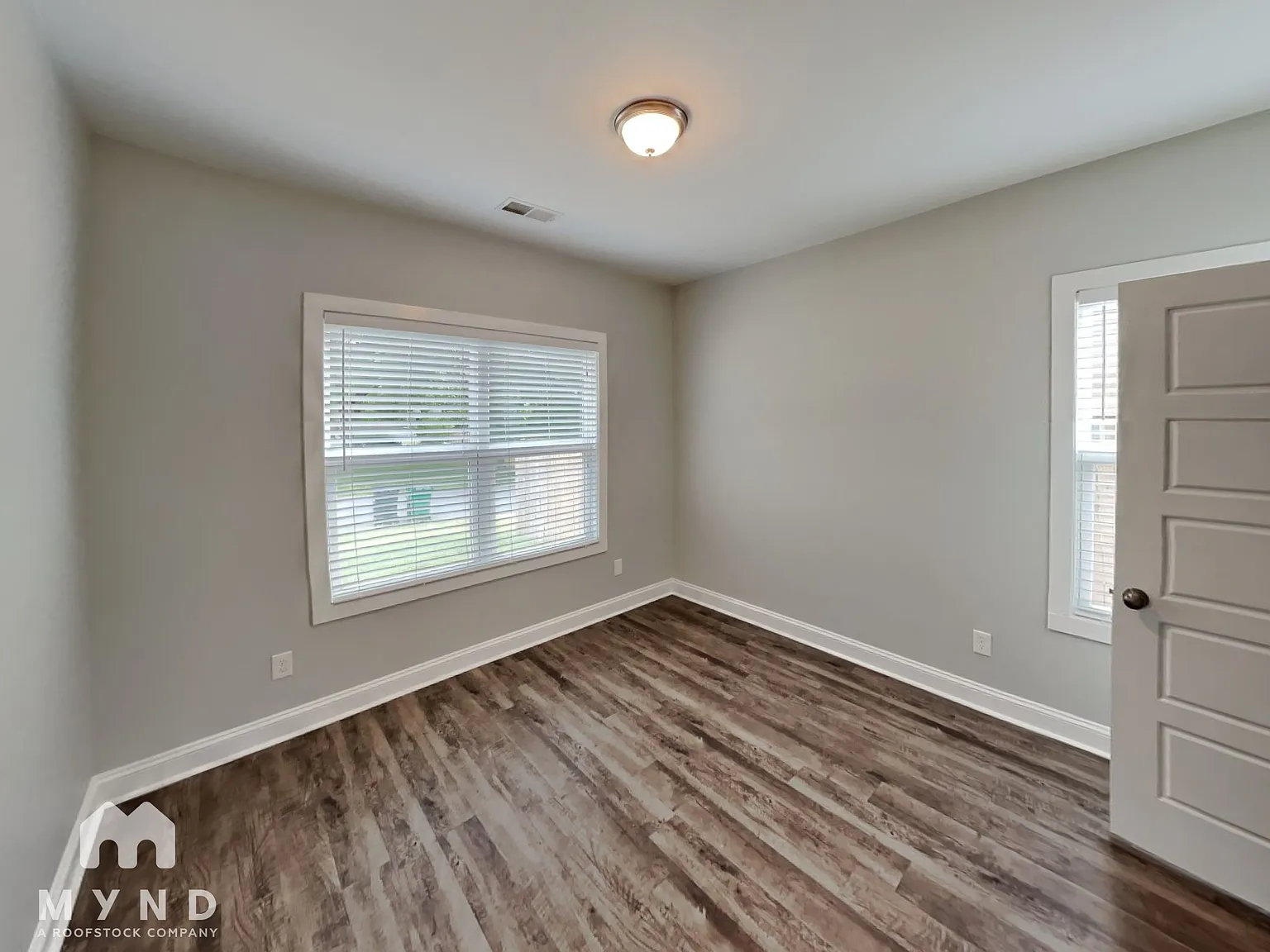 3 bed, 2.0 bath, 1173 sqft, $1,985 — Photo 4