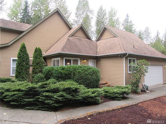 2nd image of 15525 5th St SE