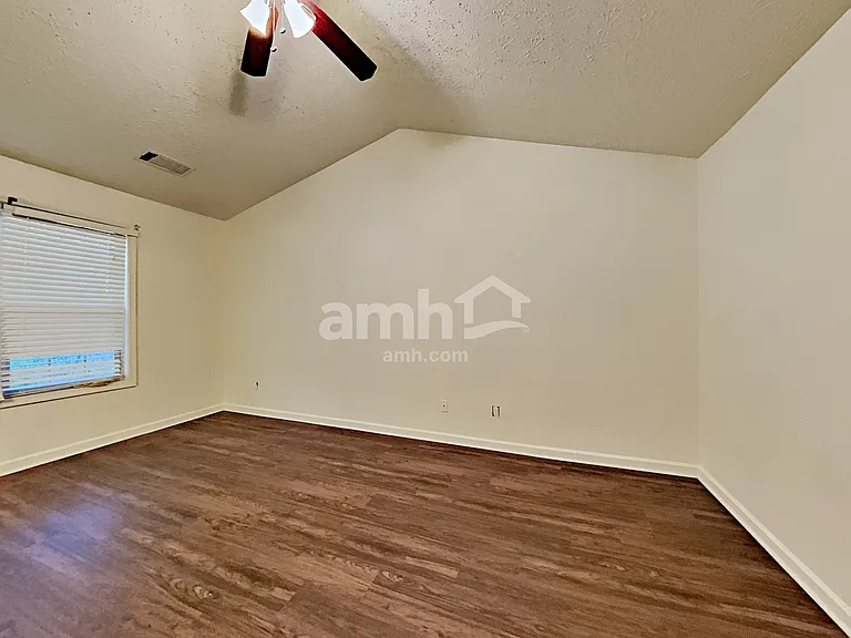 6465 Chestnut Bend Dr — Photo 10
