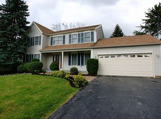 2016 Madison Ave, Gurnee, IL 60031