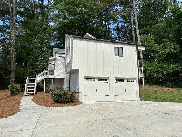 3941 Kensington Dr — Photo 3