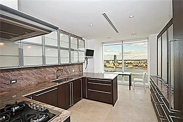 Sold by Trump International Realty | media 6