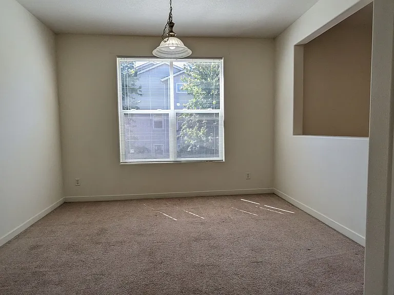Halsey East Townhomes — Photo 75