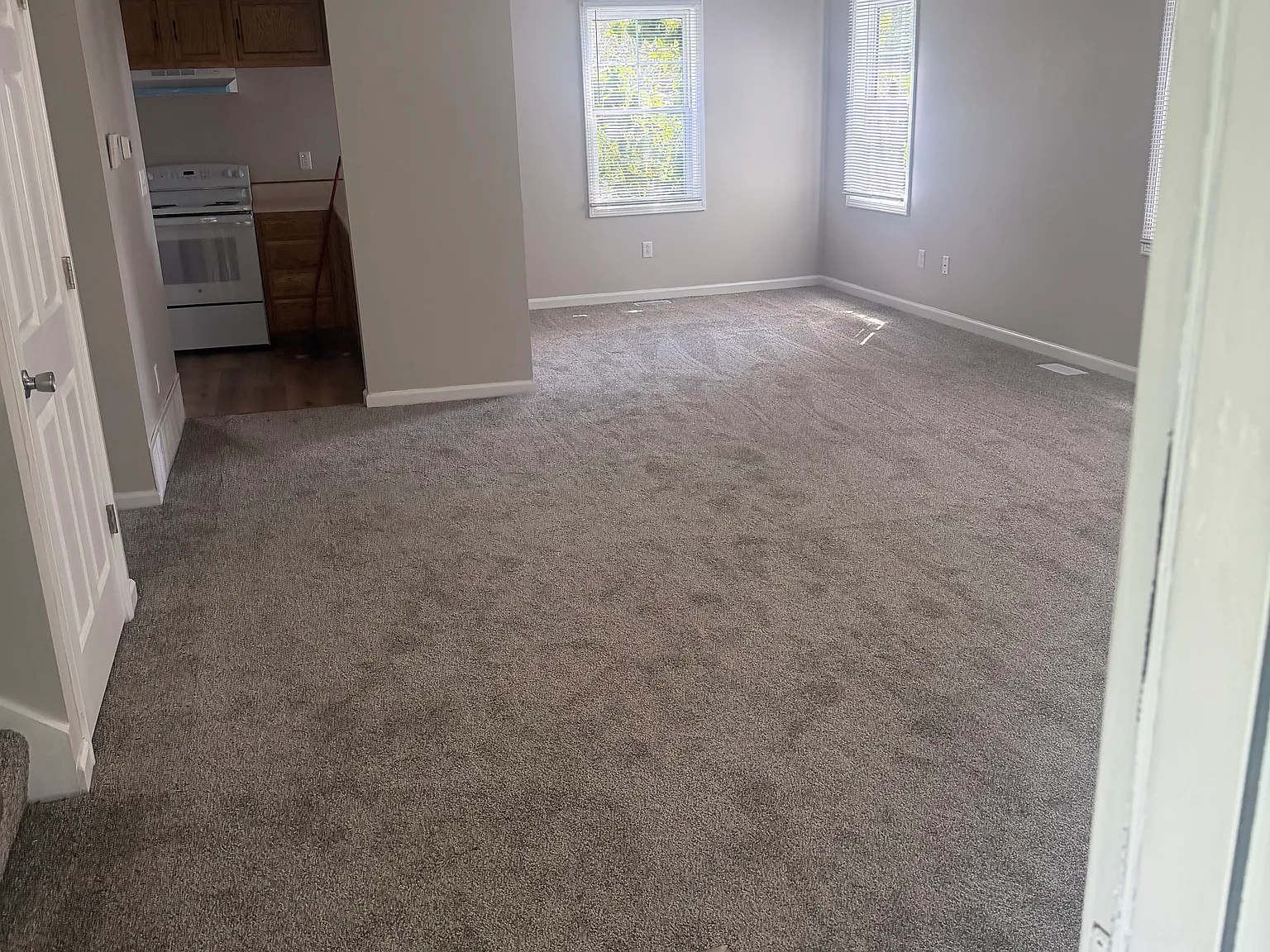 3 bed, 1.5 bath, 1100 sqft, $1,400 — Photo 2