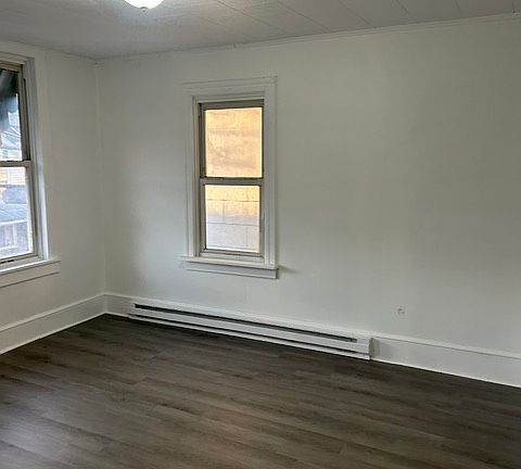 5th image of 329 Market St APT B