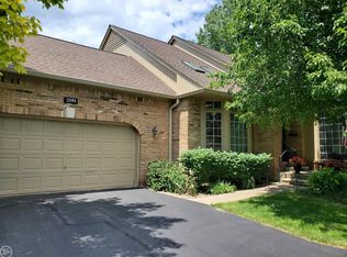 2195 Clearwood Ct, Shelby Township, MI 48316