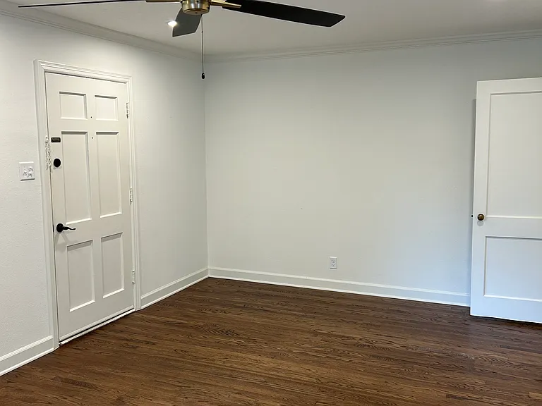 2423 Durwood Rd — Photo 11