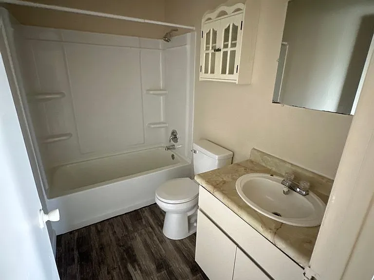 141 Warthan St — Photo 5