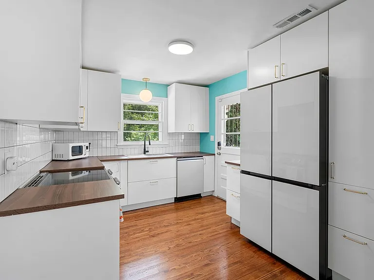 3363 Mimosa Dr — Photo 13