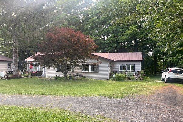 1st image of 726 Cole Rd