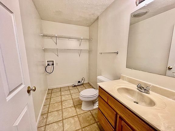 4th image of 320 6th Ave W APT 6