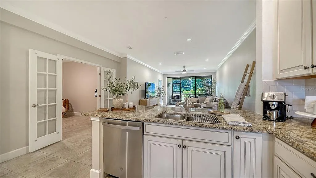 2 bed, 2.0 bath, 1528 sqft, $6,500 — Photo 4