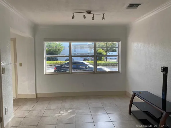 324 Washington Ave APT C, Miami Beach, FL 33139
