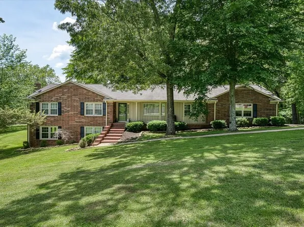 1415 Ray Dr, Cookeville, TN 38506