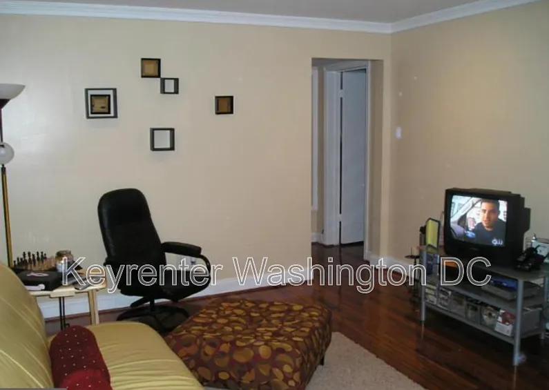 2 bed, 1.0 bath, 641 sqft, $1,550 — Photo 4