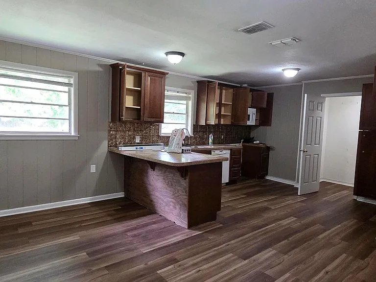 117 E Hoyt Dr — Photo 5