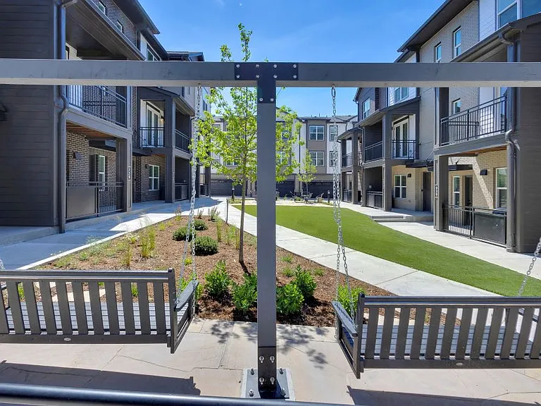 The Allyson Townhomes — Photo 39