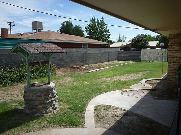 2nd image of 2300 Desert Dr